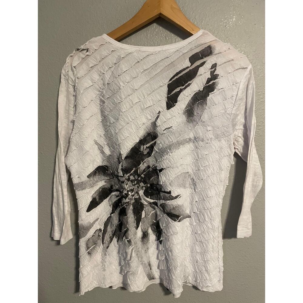 Jess & Jane Shirt Womens Medium White Black Crinkle Floral 3/4 Sleeve USA Artsy - Picture 2 of 7